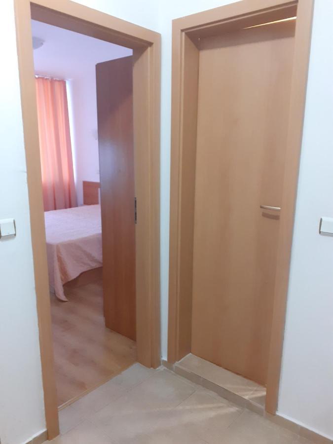 Апартамент Полюси 1 Slăntjev Brjag Exteriör bild